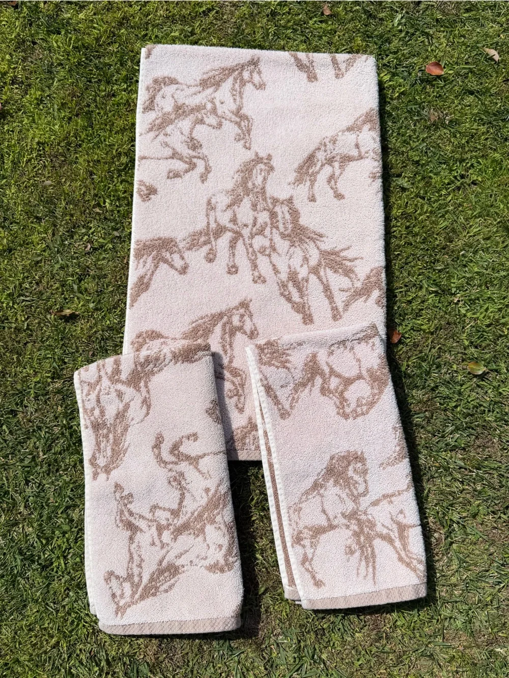 Wrangler Home Collection Wild Horses 3-Piece Bath Towel Set Beige 100% Cotton